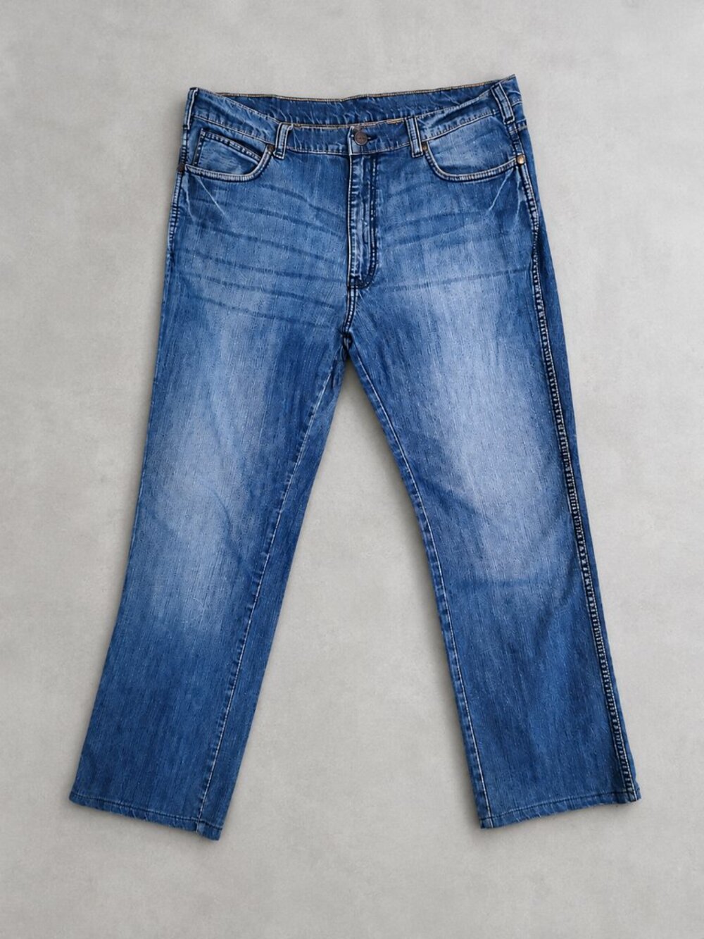 Wrangler Men’s Jeans 38x29 Straight Leg Mid Rise Regular Fit Denim, Runs Small
